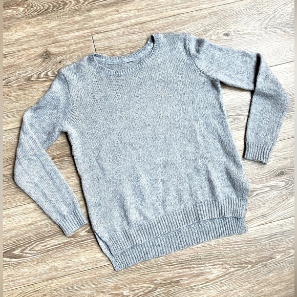 H&M Sweaters - H&M Basics Heather Gray Knit Sweater Pullover
